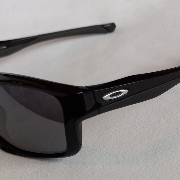 Okley Chainlink Sunglasses - Picture 2 of 5